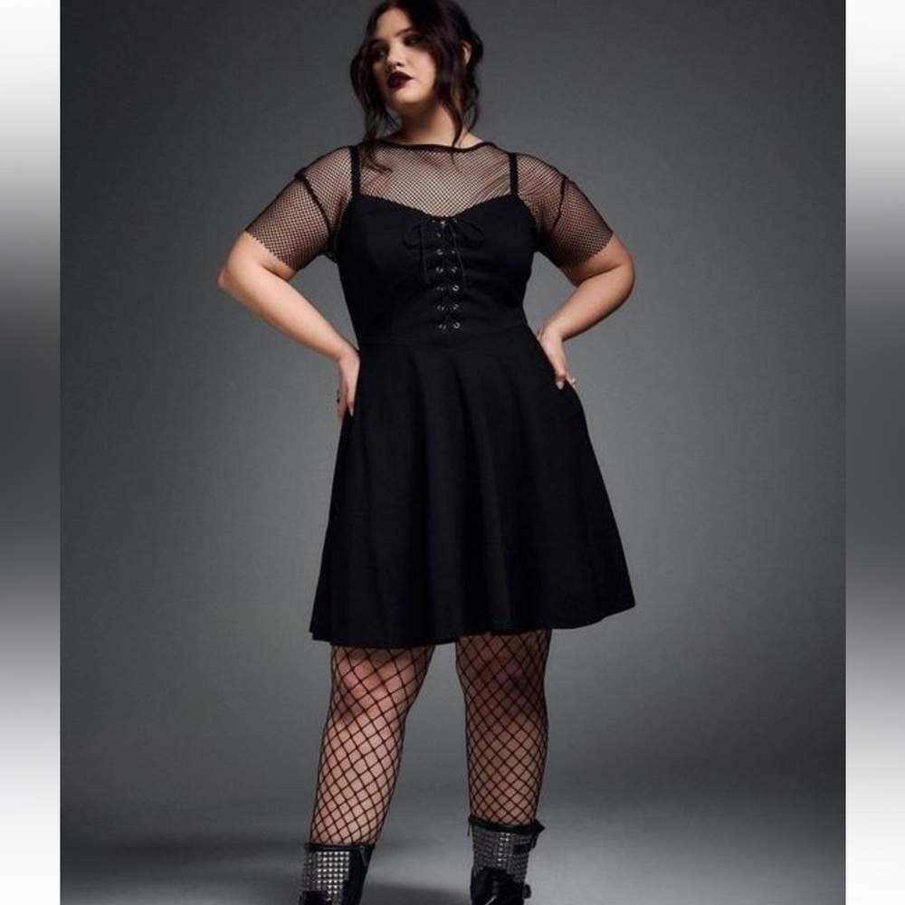 Torrid Nightfall black lace up corset mini dress stretch 2x 2 18/20 NWT sold out